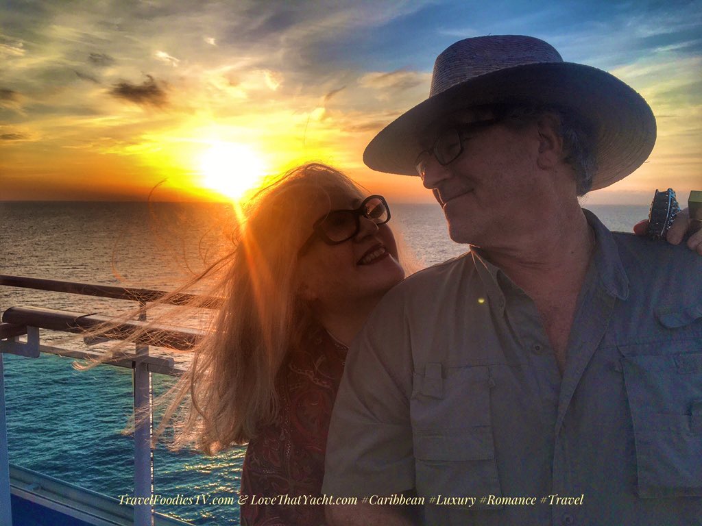 LoriMoreno's tweet image. Hi Cutie @Adventuringgal I miss #Chicago! That's gorgeous! I posted one from a bar in #KeyWest! We're on our way back to #TheKeys today for LoveThatYacht.com #yacht clients! Will have good #sundaysunsets from there! This was in The #Caribbean on #cruise Have a fab #Sunday❤️