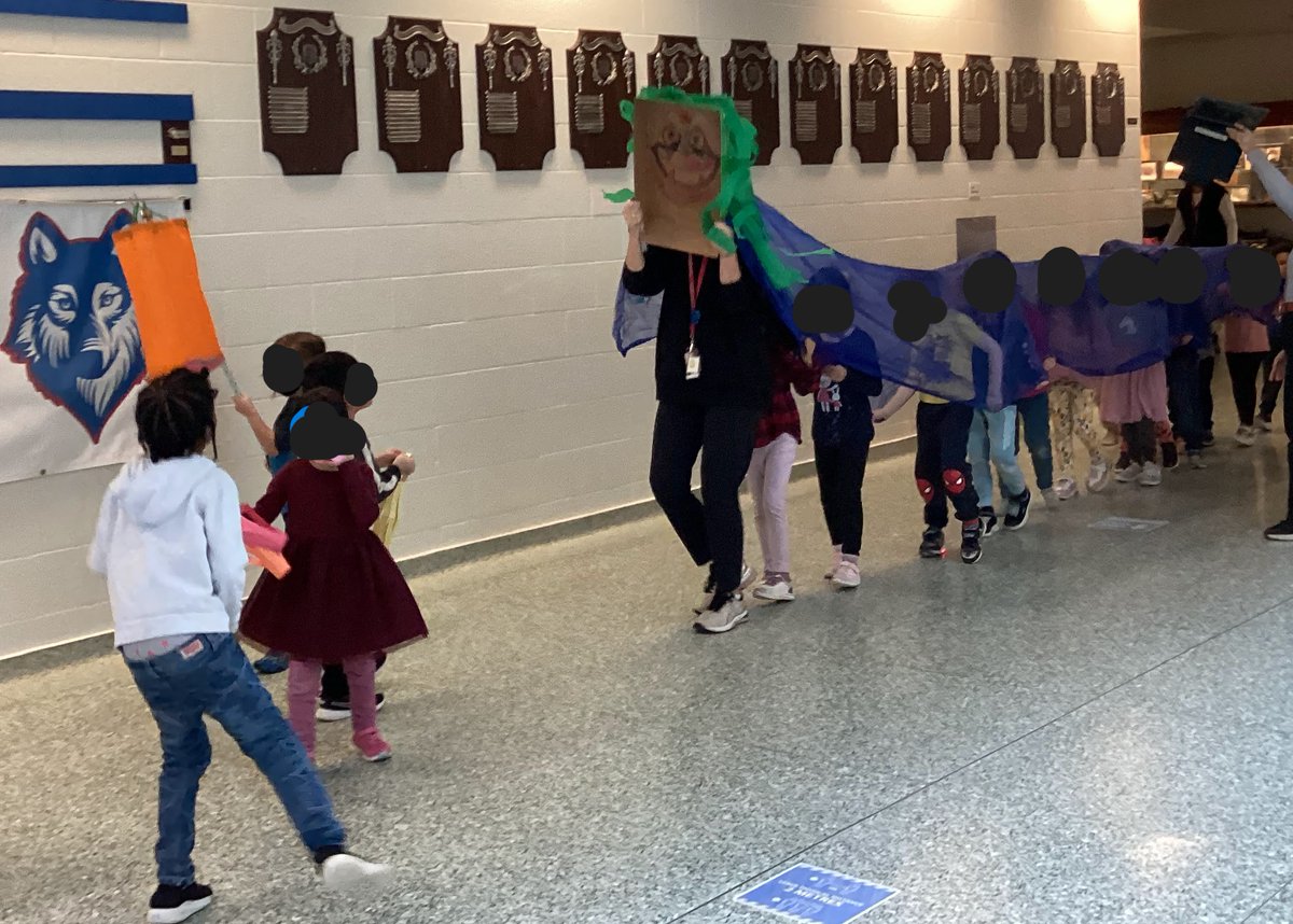 Based on student interest, we continue to celebrate Chinese New Year in our classroom. Today the S's wanted to make a dragon!  When finished, we took the dragon and our lanterns on a parade through the halls.  So much joy and laughter! 
<a href="/TVDSBKinder/">TVDSBKindergarten</a> <a href="/louisearbourfi/">Louise Arbour FI</a>