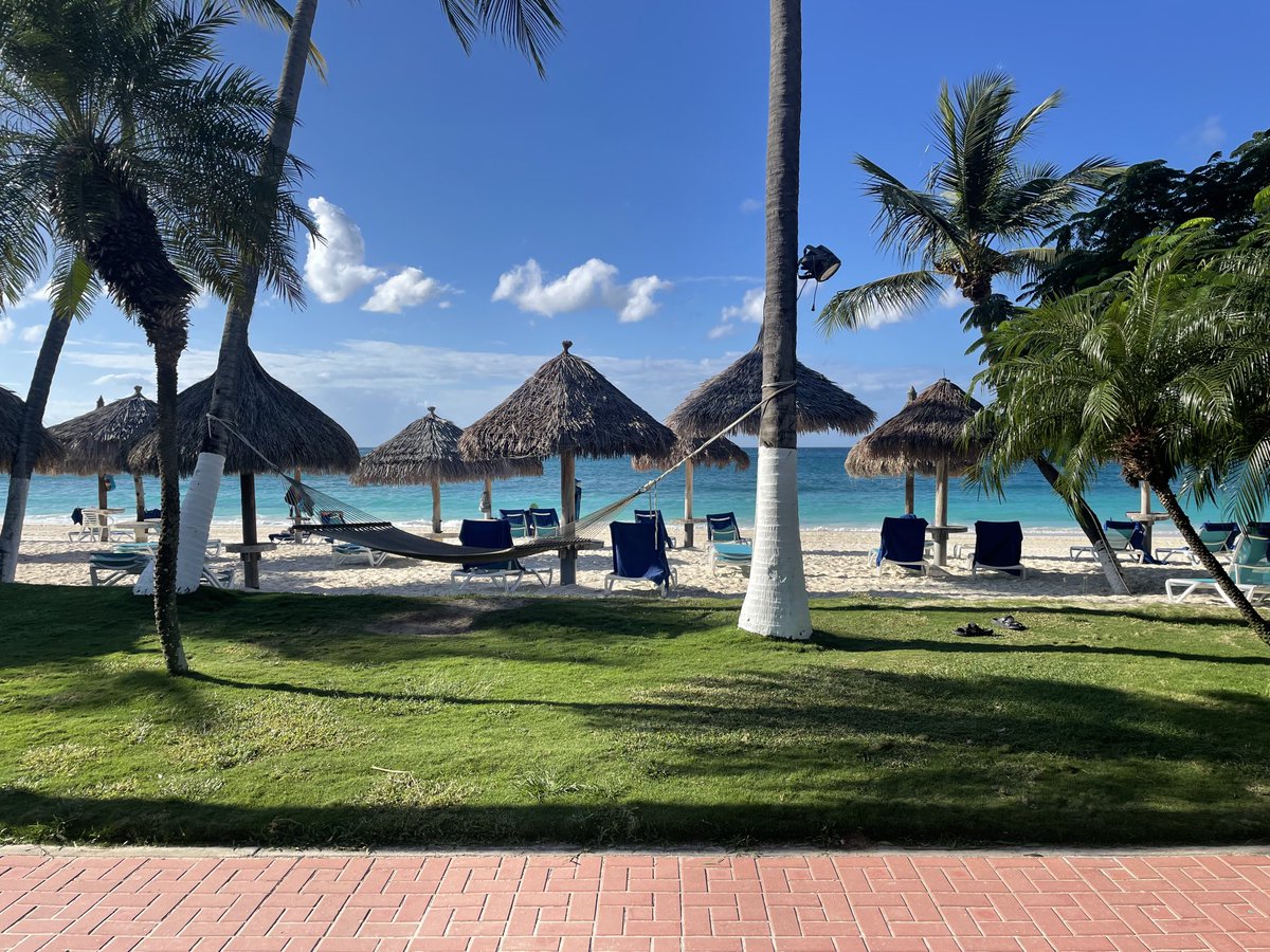 DaveGlenney's tweet photo. Great week in Aruba 😀👍 https://t.co/b0nmlr4NLS