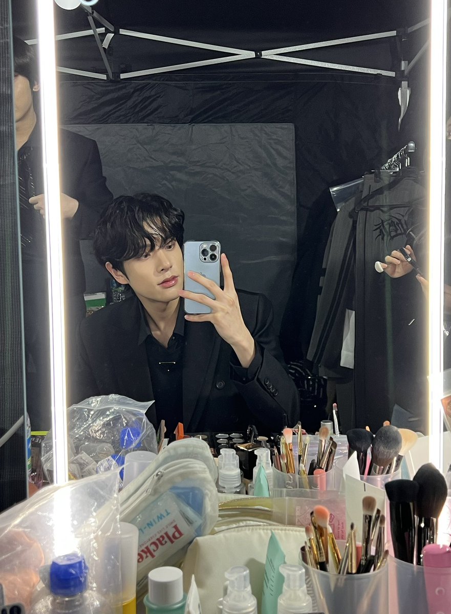 jakedshim's tweet photo. 🖤🖤 https://t.co/WC3dA6h9v7