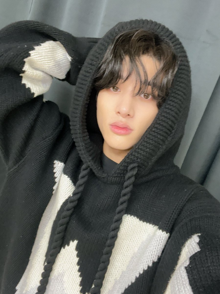 jakedshim's tweet photo. ❤️

Sweet dreams~~😊 https://t.co/lhAj0iFVXx
