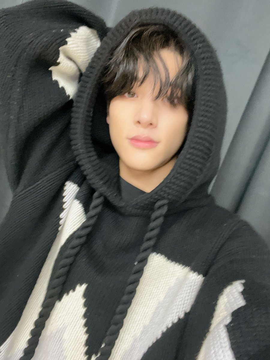 jakedshim's tweet photo. ❤️

Sweet dreams~~😊 https://t.co/lhAj0iFVXx