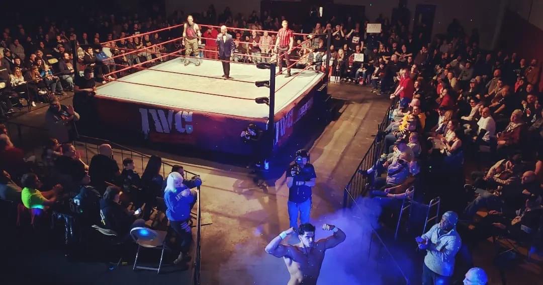 DaveKich's tweet image. Always grateful for nights under the lights. 🎤

@IWCwrestling #ResetButton