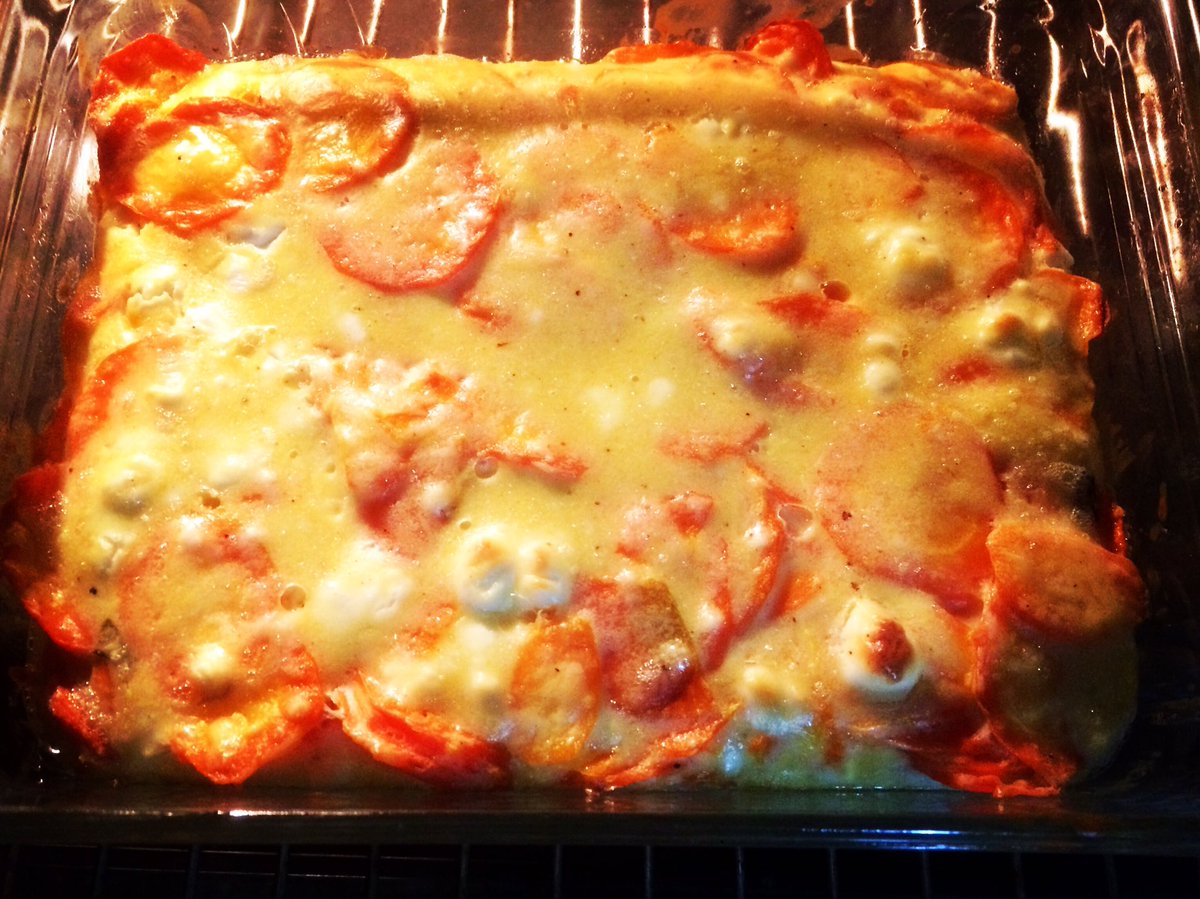 G27Marco's tweet image. Comme le #jardin nous offre encore de magnifiques #carottes , il était temps du #batchcooking pour préparer le début de la semaine avec la fameuse #pashtida #comté #feta #parmesan #recette à retrouver sur mon album partagé !