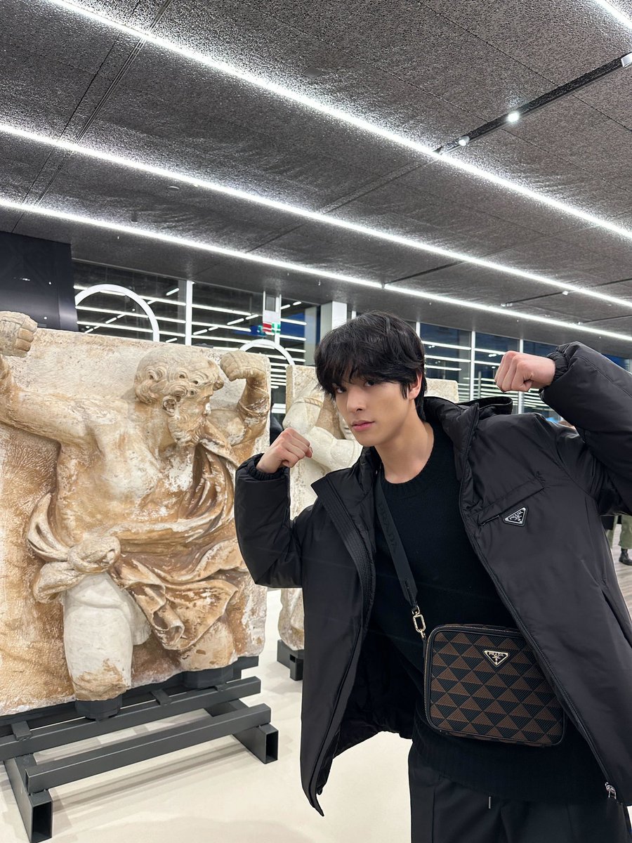 jakedshim's tweet photo. Happy new year!!

( big boy ) https://t.co/KMXo8skrfg