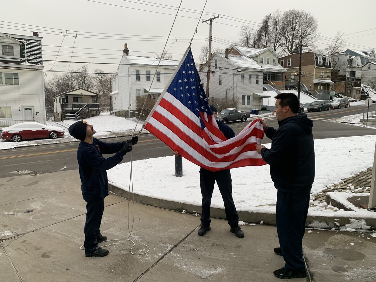 PghFireFighters's tweet photo. When you drive past 22 Engine on Arlington Avenue this weekend you’ll see the new flag donated by @RepBenham flying high. Thanks Rep! 🇺🇸 https://t.co/x2hc8gxkYi