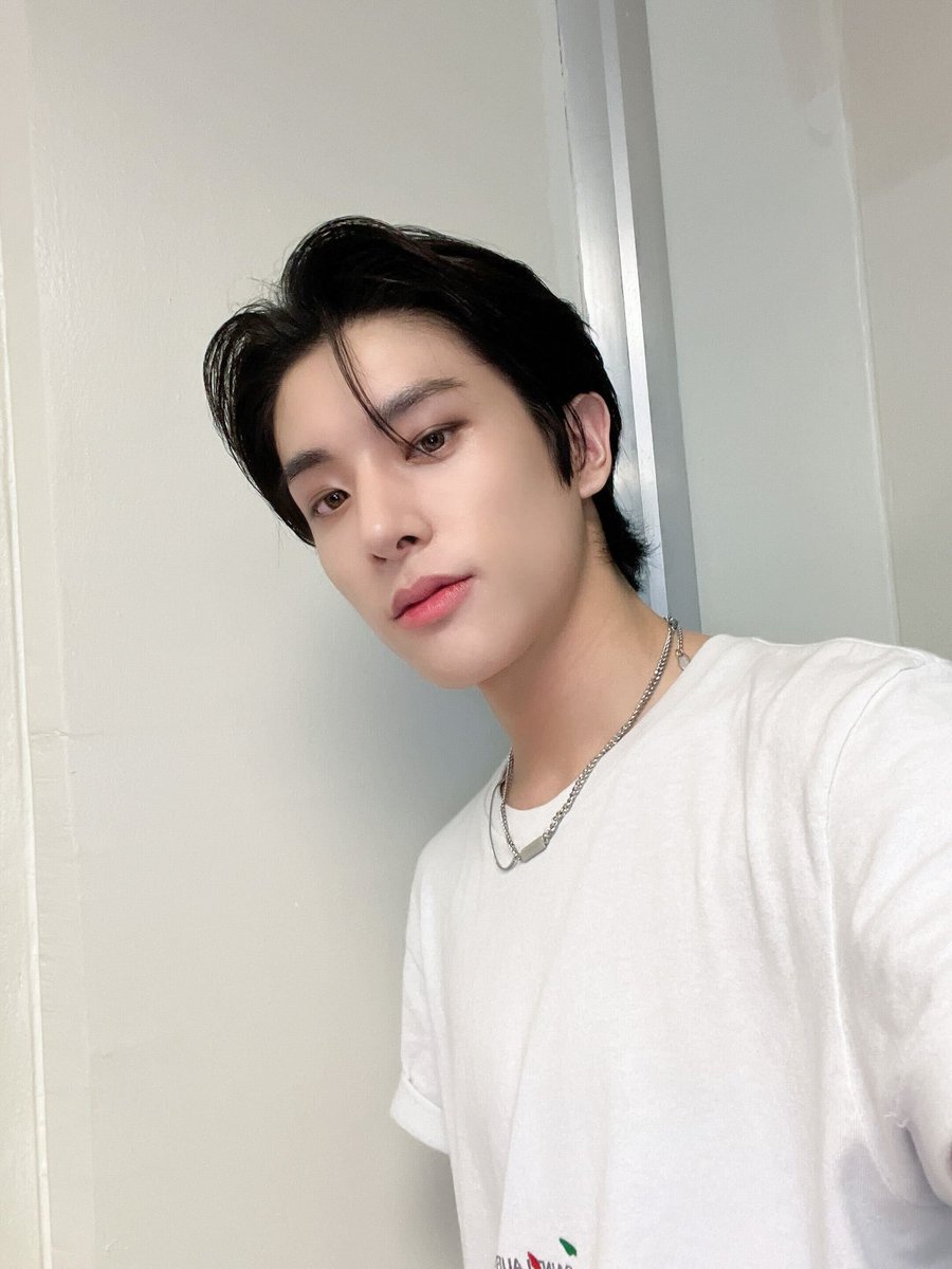 jakedshim's tweet photo. Good night https://t.co/CHlygutLPg