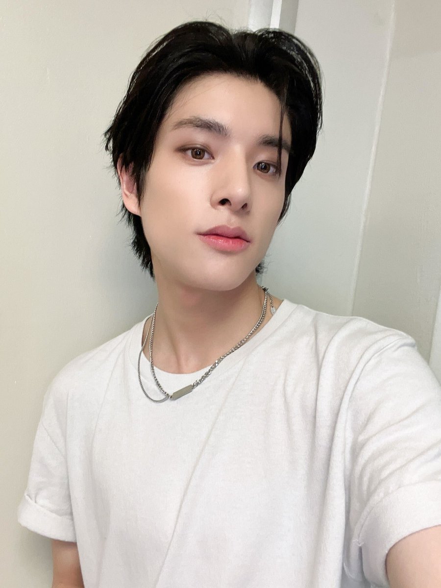 jakedshim's tweet photo. Good night https://t.co/CHlygutLPg