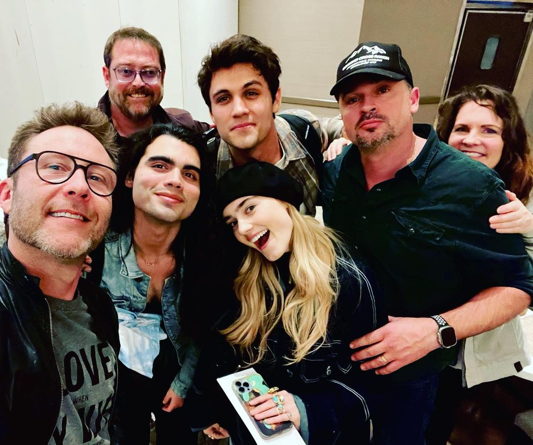 SinnerQueen7's tweet image. Love them all ❤
#MichaelRosenbaum #JojoFleites #MegDonnelly #DrakeRodger #TomWelling #TheWinchesters #SPNDallas 

(🔗:instagram.com/p/CoSY644Jxhl/…)