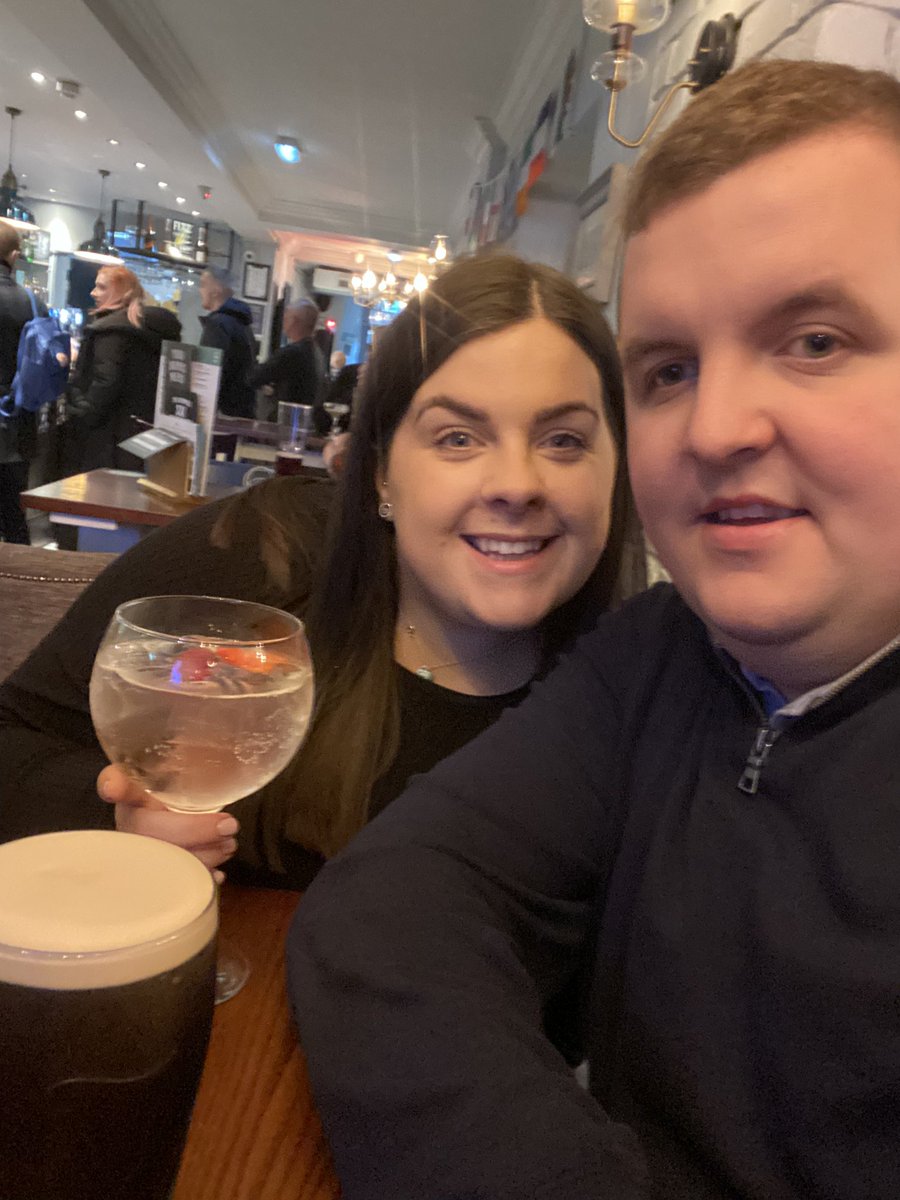 arrongair's tweet photo. Great weekend in Edinburgh with jasmine 😊 https://t.co/VwWDCSoDMW