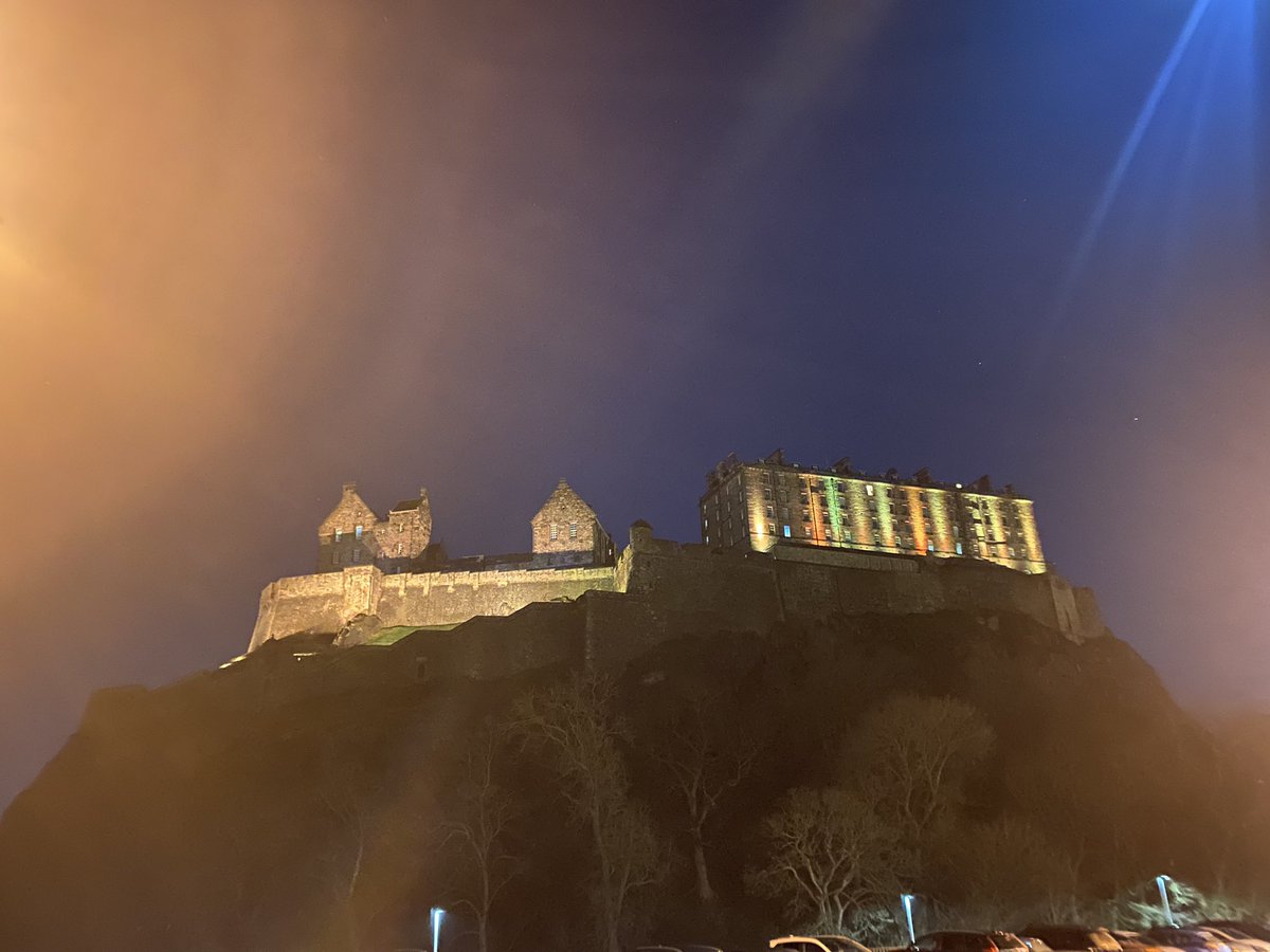 arrongair's tweet photo. Great weekend in Edinburgh with jasmine 😊 https://t.co/VwWDCSoDMW