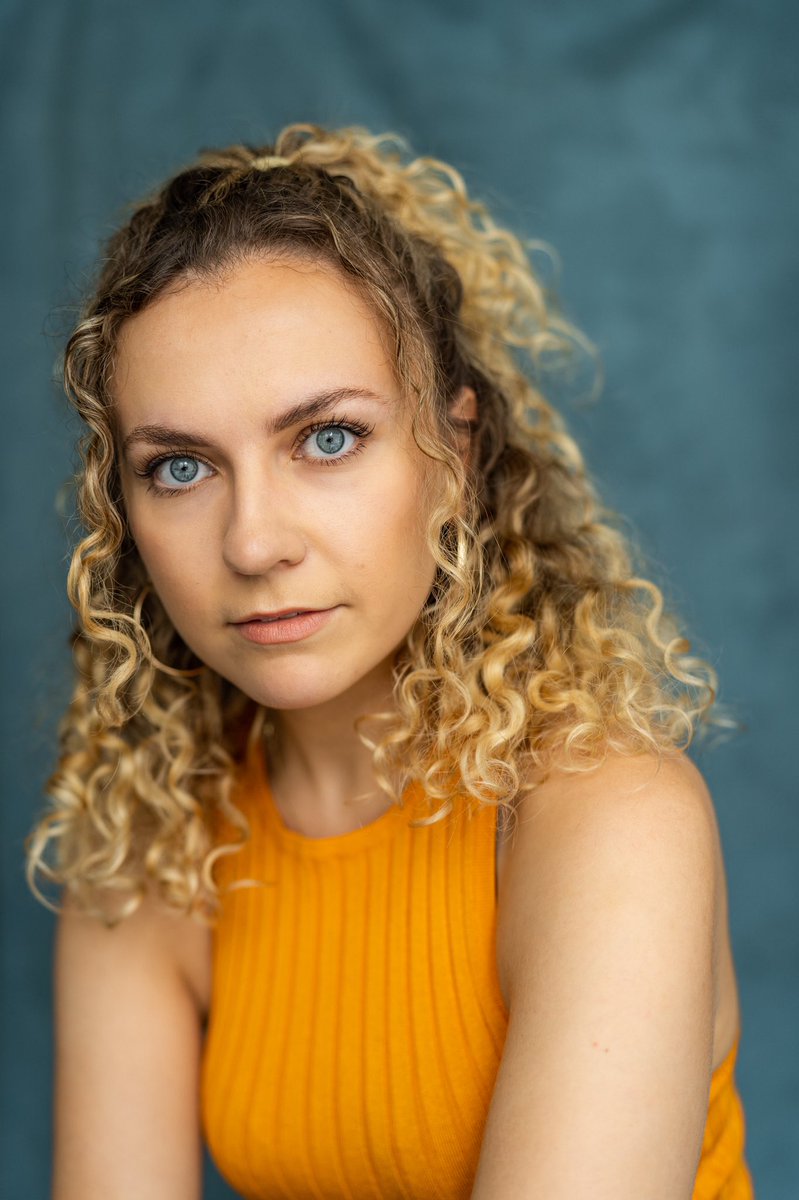 Hii 🙋🏼‍♀️ I’m performing this weekend at VAULTS and I’m seeking representation 🤞🏻 I’m a funny/Shakespeare loving/soulful actor. Working class Cov gal now based in LDN. Performing in <a href="/SpeakUp_Theatre/">SpeakUp Theatre</a> RESIDUE 11th&amp;12th Feb 🎟vaultfestival.com/events/residue/ Pin📍spotlight.com/1973-4538-3249 Ta!!❤️