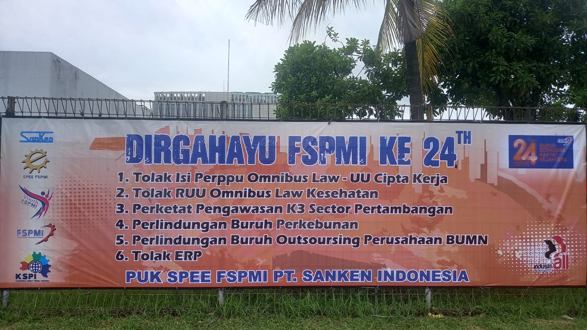 FSPMI_SANKEN's tweet photo. Selamat Ulang Tahun Federasi Serikat Pekerja Metal Indonesia yang ke 24.
Mudah mudahan terus menjadi Motor Pergerakan dan Perubahan di Republik Indonesia https://t.co/esO2AQryU4