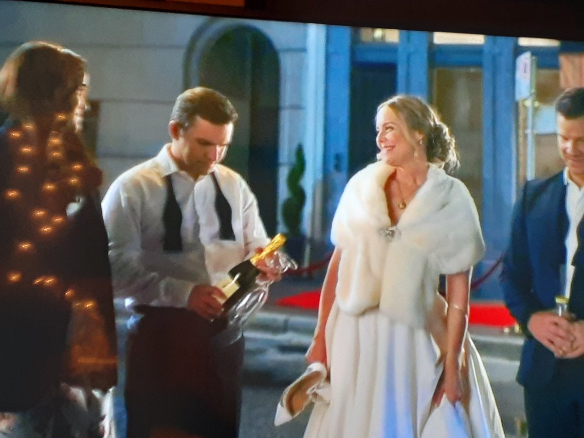 DorothyEubank16's tweet photo. Oliver found a letter at the end of #SSDVowsWeHaveMade! There’s a new mystery waiting to be solved @hallmarkmovie @ElizabethYostHC #LisaHamiltonDaly! #POstables are waiting for the new #SSD movie where @MarthaMoonWater @Eric_Mabius @kristintbooth @geoffgustafson solve it! https://t.co/M4og51pU0K