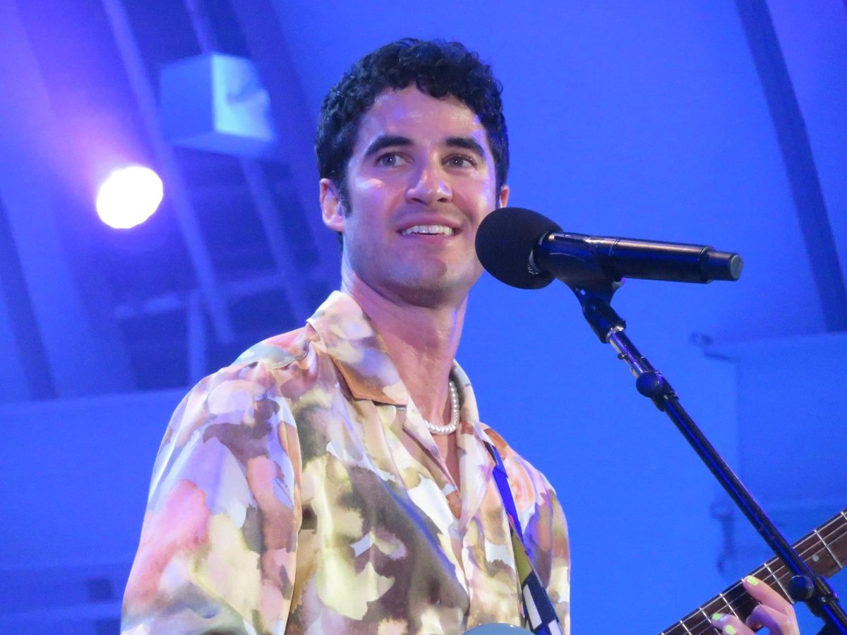 happy birthdayy to the best person i know 🤍 you are an inspiration and you deserve everything good in this world, you are so special to me and i’m so happy to know who you are🫂💞words are not enough to tell you how much i love you and how happy i am that you exist