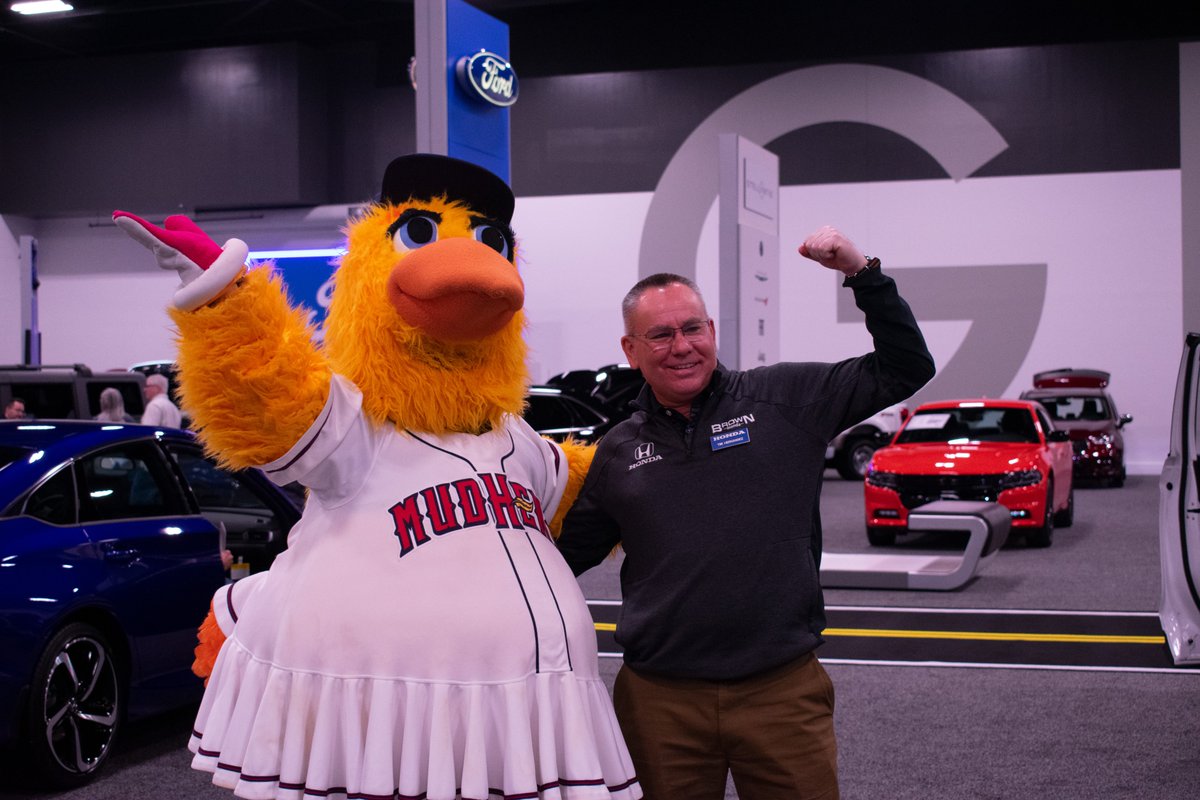 ToledoAutoShow's tweet photo. Come see Muddy and Muddonna of the Toledo Mud Hens at the Auto Show today until 3pm! #toledoautoshow @MudHens https://t.co/NhXWQI3rjR