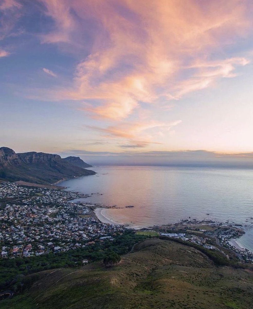 tmb_tours's tweet photo. Capetown has the most magical beaches on earth!

Is Capetown on your 2023 bucket list? 

Book with us to enjoy massive discounts while we help you create unforgettable memories. 

Brought to you by TMB TOURS
#Capetown|#bucketlist|#unforgettablemoments #AndileMpisane #DateMyFamily https://t.co/4wul5xtpOk