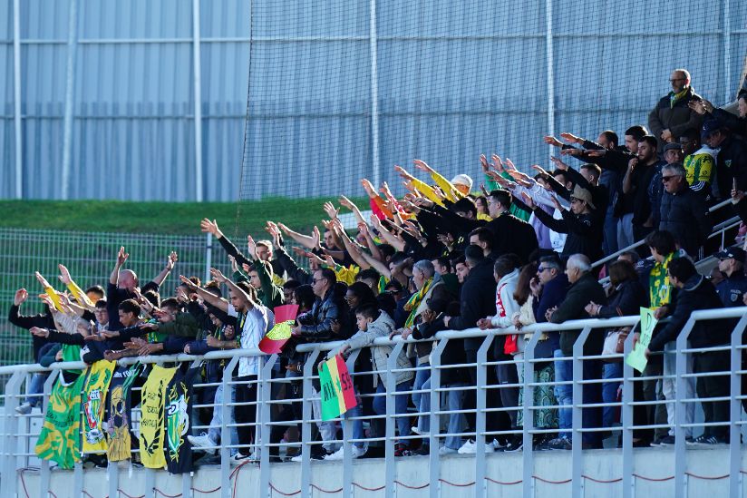 🎼🗣 "𝑬 𝒐 𝑻𝒐𝒏𝒅𝒆𝒍𝒂, 𝒆𝒖 𝒏𝒖𝒏𝒄𝒂 𝒗𝒐𝒖 𝒅𝒆𝒊𝒙𝒂𝒓 𝒅𝒆 𝒗𝒆𝒓. 𝑺𝒆𝒎𝒑𝒓𝒆 𝒋𝒖𝒏𝒕𝒐 𝒅𝒐𝒔 𝒎𝒆𝒖𝒔 𝒂𝒎𝒊𝒈𝒐𝒔. 𝑬 𝒄𝒐𝒏𝒕𝒊𝒈𝒐 𝒂𝒕𝒆́ 𝒎𝒐𝒓𝒓𝒆𝒓" 💛💚
Seguimos. Sempre juntos 🤜🤛

#naçãobeirã