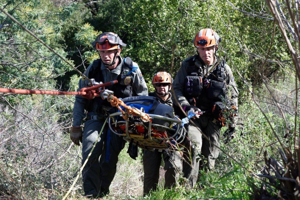 MalibuSAR's tweet photo. ways of rescuing victims from the bottom of ravines. The rescuers also shared their preferred equipment and methods of operations. Later in the day, @MalibuSAR and several other Bat 5 stations responded to an injured female hiker at the #MASHSite at #Malibu Crk @CAStateParks https://t.co/mmlJEWsO2d