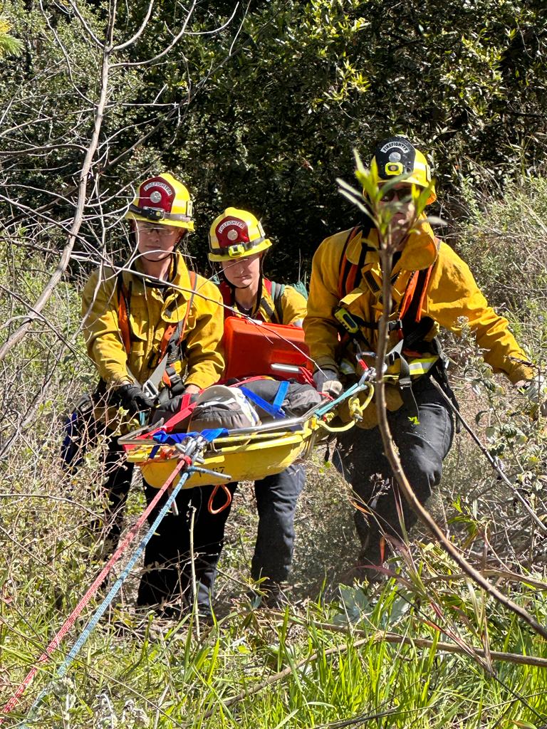 MalibuSAR's tweet photo. ways of rescuing victims from the bottom of ravines. The rescuers also shared their preferred equipment and methods of operations. Later in the day, @MalibuSAR and several other Bat 5 stations responded to an injured female hiker at the #MASHSite at #Malibu Crk @CAStateParks https://t.co/mmlJEWsO2d