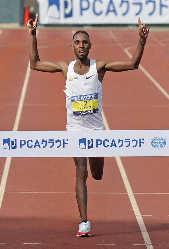 a_dirieh's tweet photo. Apres 38 ans et la 1er coupe du monde d'athletisme au japon remporte par notre champion Ahmed Saleh, alors que beaucoup n'y croyaient plus ( y compris moi-meme), voila qu' Ibrahim Hassan remporte un marathon au Japon.  Bravo 👏 👏  a notre nouveau champion. #djibouti https://t.co/Uo7sAwEZ8V