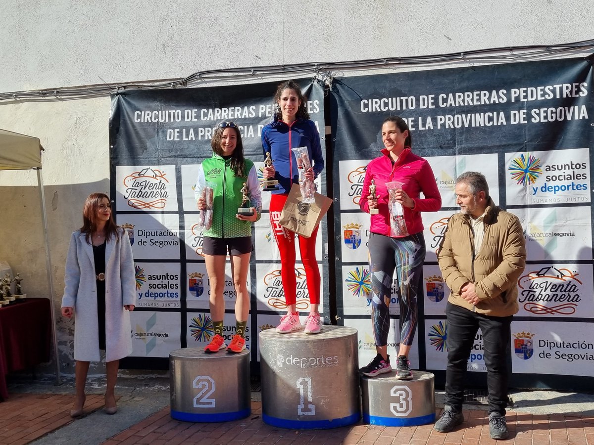 crisbionutri's tweet photo. 🥈Segunda femenina absoluta en la carrera popular de 5,3 km 🏃‍♀️ de la villa de Cantimpalos (Segovia). Bonita carrera, muy buena organización, bonito trofeo y buen mordisco al chorizo típico de la zona para entrar en calor😋.
#running #trilacerta #triathlon #cantimpalos #segovia https://t.co/foQuUu248d