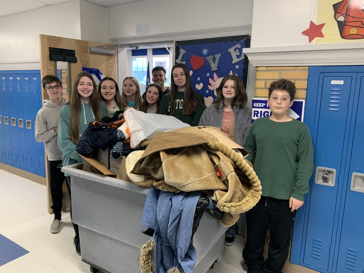 WHRMiddleSchool's tweet photo. Our NJHS students did a great job with the coat drive they organized. Over 200 items were collected and donated!  Amazing! https://t.co/xBsHRehaTp
