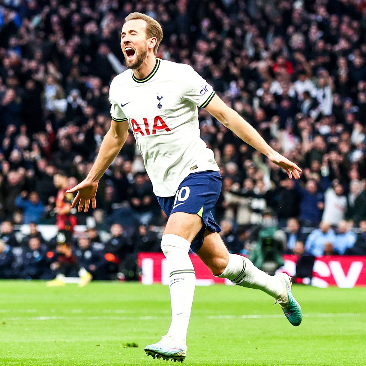 bantssportsooz's tweet photo. I F*CKING LOVE THIS FOOTBALL CLUB 🤍 https://t.co/anCHa0ZG3E