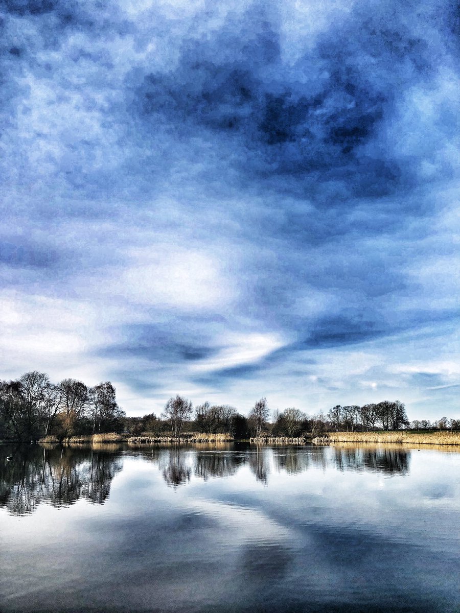 matt_cork's tweet photo. Another day… boots on… another canal walk! 🥾🥾
The waterways, fields & lanes of Marbury & Great Budworth
Perfect day for it! 🌳☀️🍃
#winter #walk #sunday #marbury #greatbudworth #marston #comberbach #northwich #cheshire #budworthmere #lionsaltworks https://t.co/6EcUR1wSdP