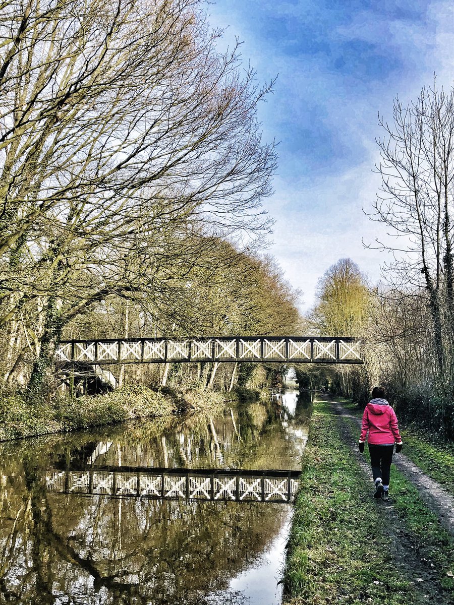 matt_cork's tweet photo. Another day… boots on… another canal walk! 🥾🥾
The waterways, fields & lanes of Marbury & Great Budworth
Perfect day for it! 🌳☀️🍃
#winter #walk #sunday #marbury #greatbudworth #marston #comberbach #northwich #cheshire #budworthmere #lionsaltworks https://t.co/6EcUR1wSdP