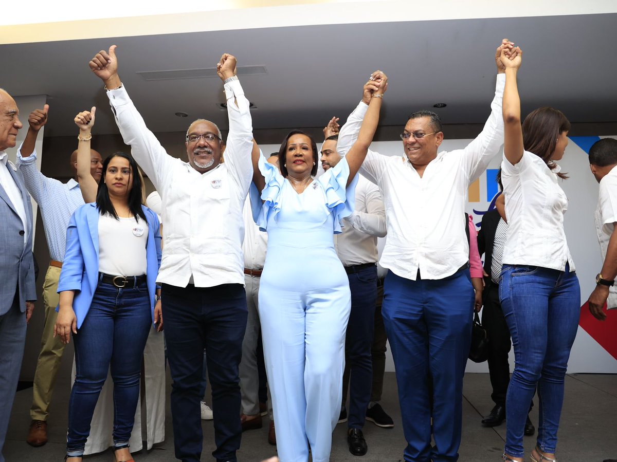 .<a href="/XIOMARAGUANTE/">Xiomara Guante</a> concluyó diciendo que llegó el momento de caminar el país para unir la SOCIEDAD DOMINICANA en torno a la gestión de gobierno del presidente <a href="/luisabinader/">Luis Abinader</a> para que continúe por 4 años más.