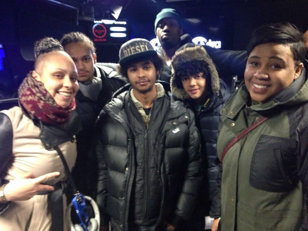 DaSweetnezz's tweet photo. I really have been on this music thing FOR TIME!!! 🤣
#Throwback
Inside @MTVUK Studios with the Young, Gifted and Talented crew circa.2015
Big up #manlike @LindsayWesker for showing us around! 😍😍😍 https://t.co/vuFHN05WlF
