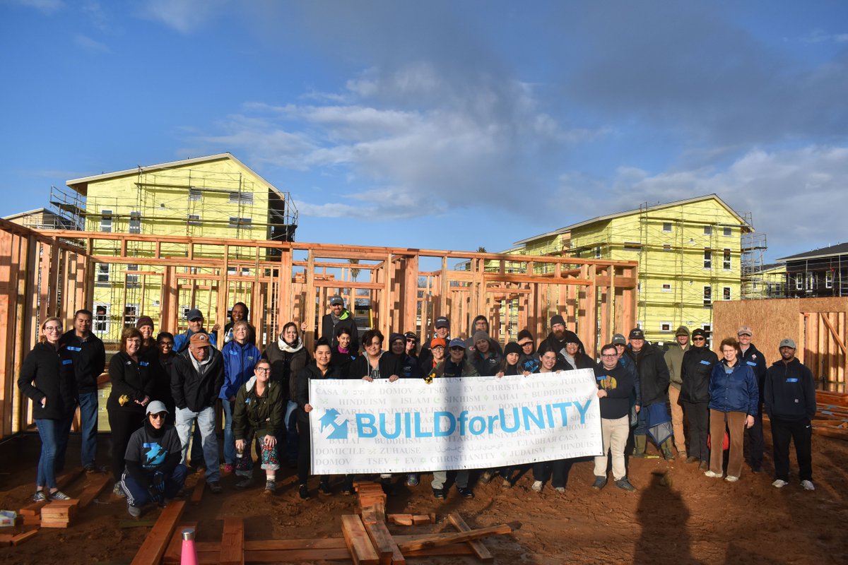 sachabitat's tweet photo. Photos from Day 5 (the last day) of Build for Unity! A tremendous thank you to the volunteers from UC Davis School of Medicine and The Table UMC for joining us on site, and working through the mud to build homes and hope on the jobsite today.
#BuildforUnity https://t.co/AShhHGnDoA