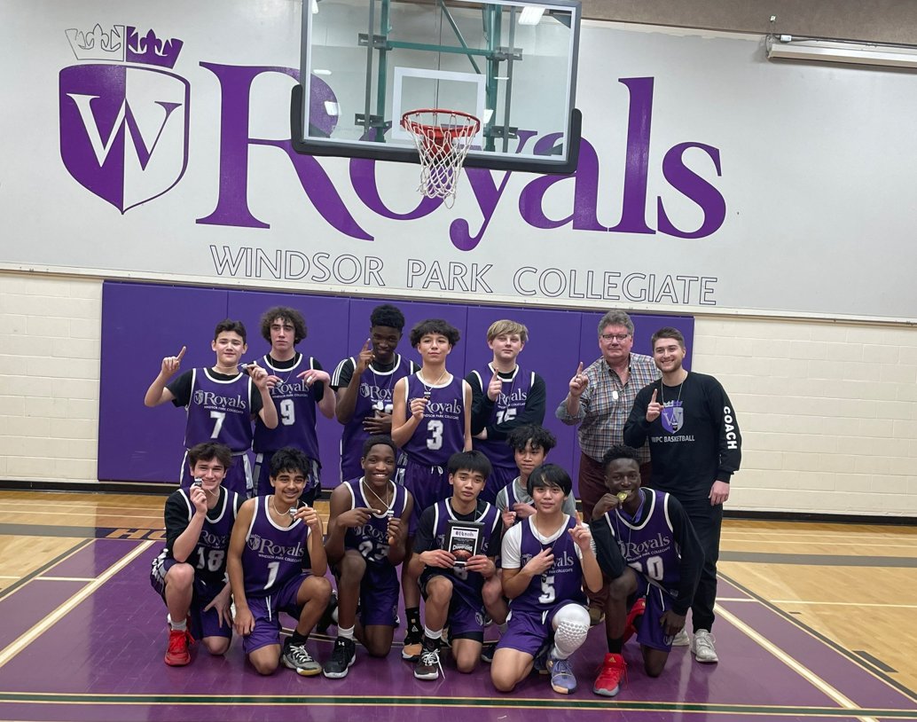 wpcLRSD's tweet photo. Congratulations to Co-Coaches, Brent and Ryan, and the entire Grade 9 boys team! The boys were victorious as tournament champions at the Windsor Park Invitational Grade 9 Boys Basketball Tournament!
#DWhat #DFence 🏀 https://t.co/LUTskwaZJt