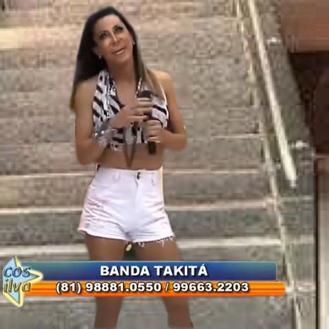 Casktmj3's tweet photo. #TMH3 O pessoal falando que essa cena é sem sentido pq a Nena estava sem os poderes...
Ta mas quando a Denise fazia feitiços na Supersaga vcs não reclamavam né 🤨 https://t.co/j7deZz1Yad