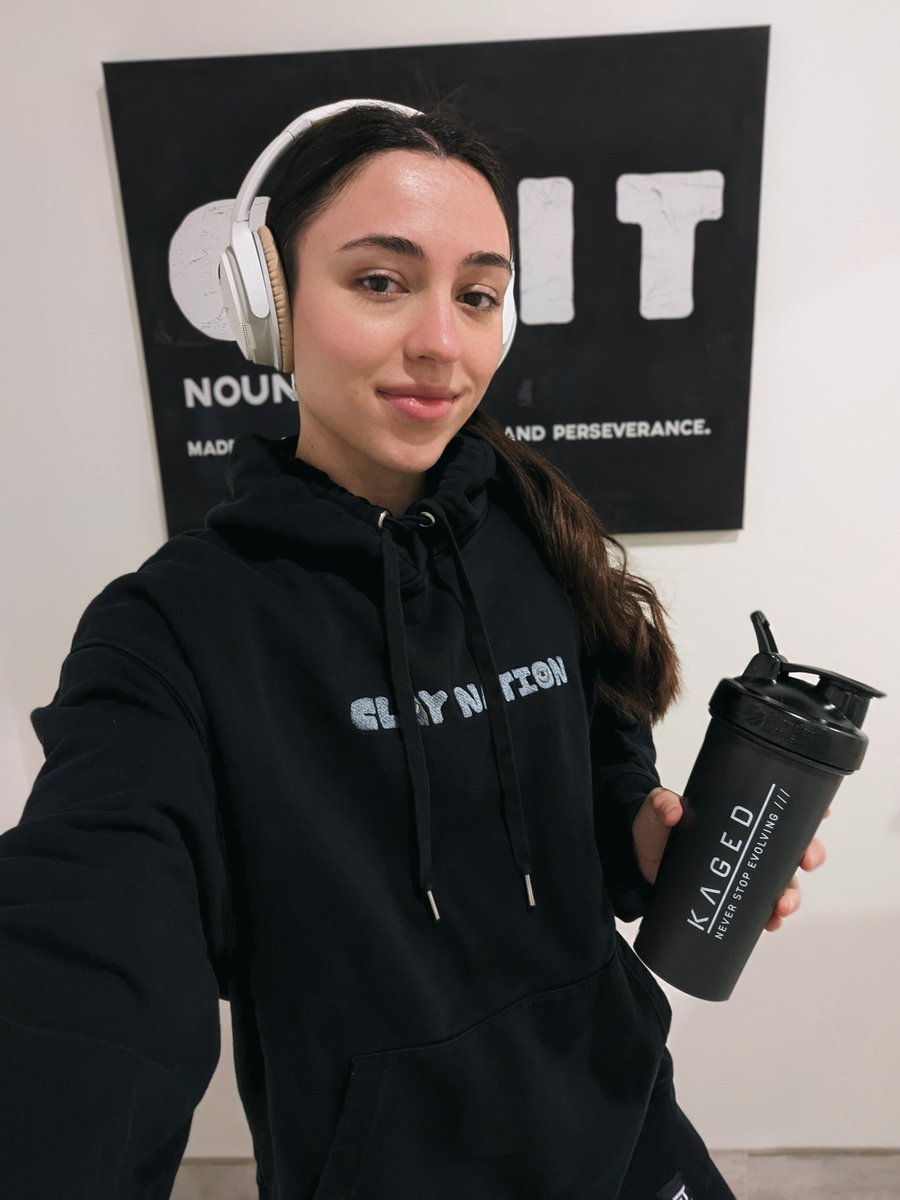 Tinkgrowcrypto's tweet image. Hit snooze a couple of times ✅
Lift ✅
GM ✅