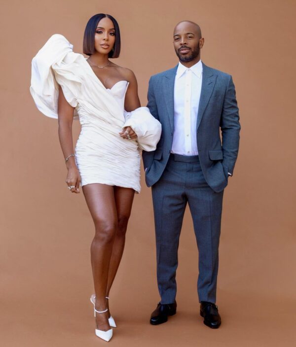 WORLDMUSICAWARD's tweet photo. #KellyRowland looks more beautiful than ever at the #RocNation Pre Grammy Brunch, accompanied by her husband and manager, #TimWeatherspoon!📸✨💫🌟👑🤍@KELLYROWLAND https://t.co/1xmrOwLv4n