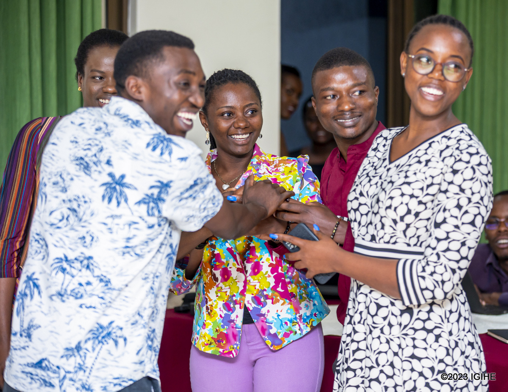 Fásọ̀ràntì 'Fash' Dámilọ́lá tweet media