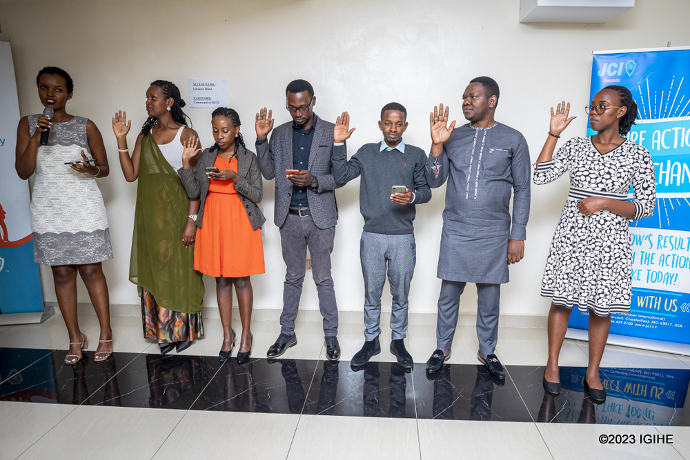 Fásọ̀ràntì 'Fash' Dámilọ́lá tweet media