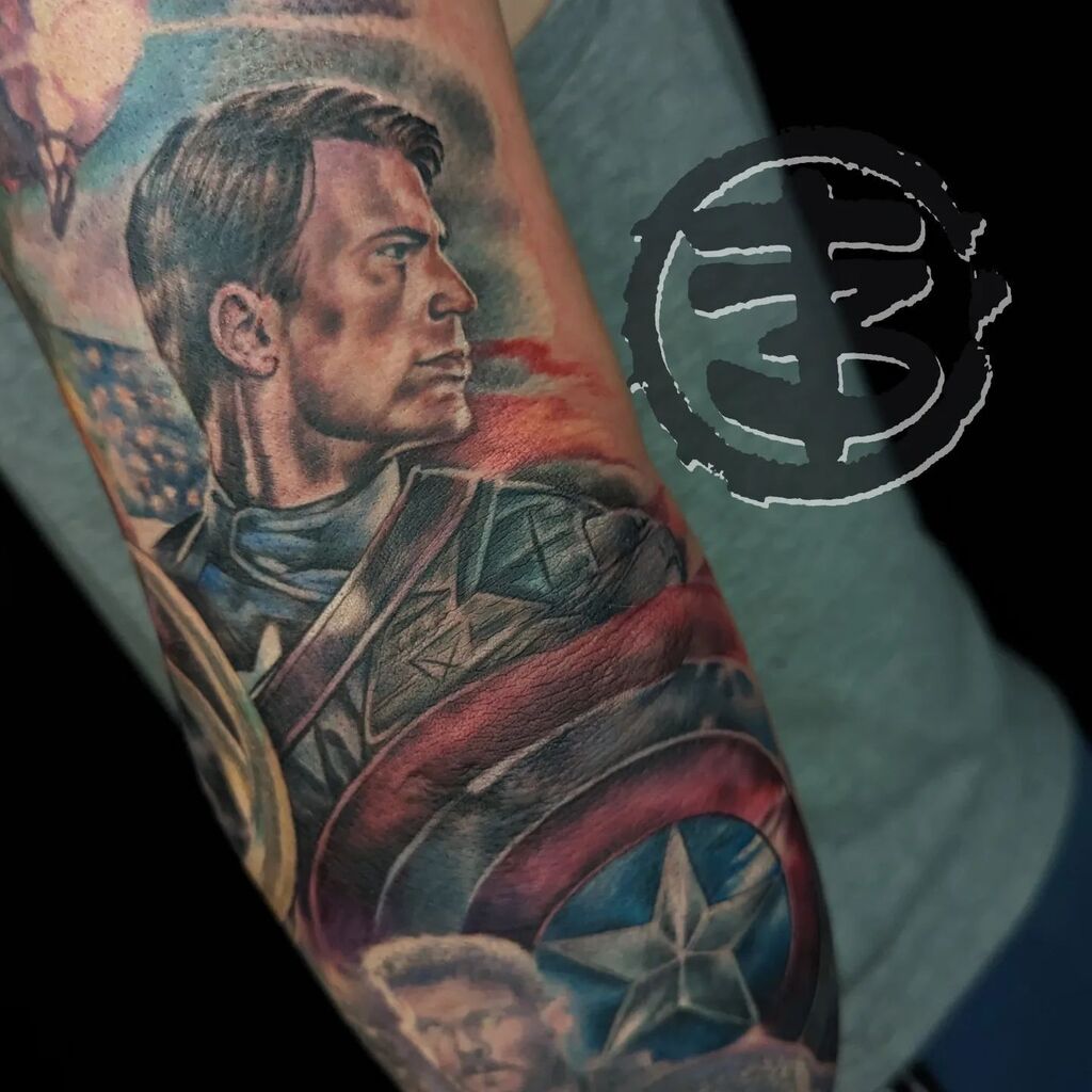 TomBesteArt's tweet photo. #tombesteart #tattoo #tattoos #tattooartist #michigantattooartist #michigantattooer #michigantattooers #detroittattooartist #detroit #detroittattooer #eternaltattoo #eternaltattoos #eternaltattooseastpointe #marvel #captianamerica #theavengers https://t.co/gxZn0HqENQ https://t.co/qmX9cmAUbZ
