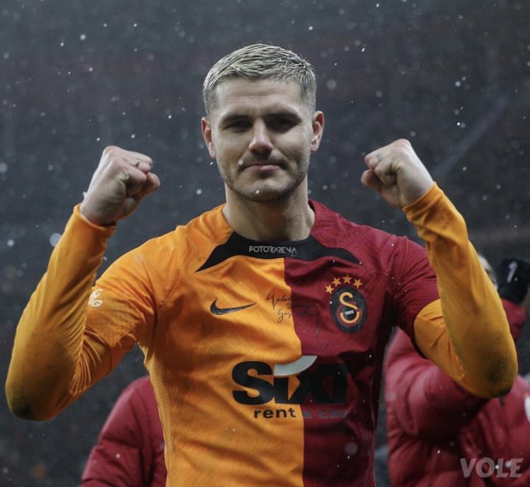 Mauro Icardi aynı sezonda Beşiktaş,Fenerbahçe ve Trabzonspor’a gol atan ilk Galatasaraylı futbolcu oldu❤️‍🔥
