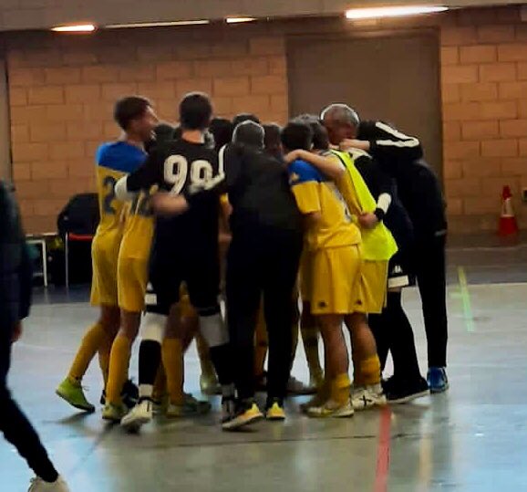 sanchez_ullen's tweet photo. Victoria y +3 de @ADAlcorconFS #JuvPref ante un muy buen @CDLeganesFS enhorabuena por el partido a ambos equipos. Seguimos!! #123Alcorcón 💛 #VamosRober 💪 #SomosEquipo ⛏️⛏️ https://t.co/LcQUXewdHz