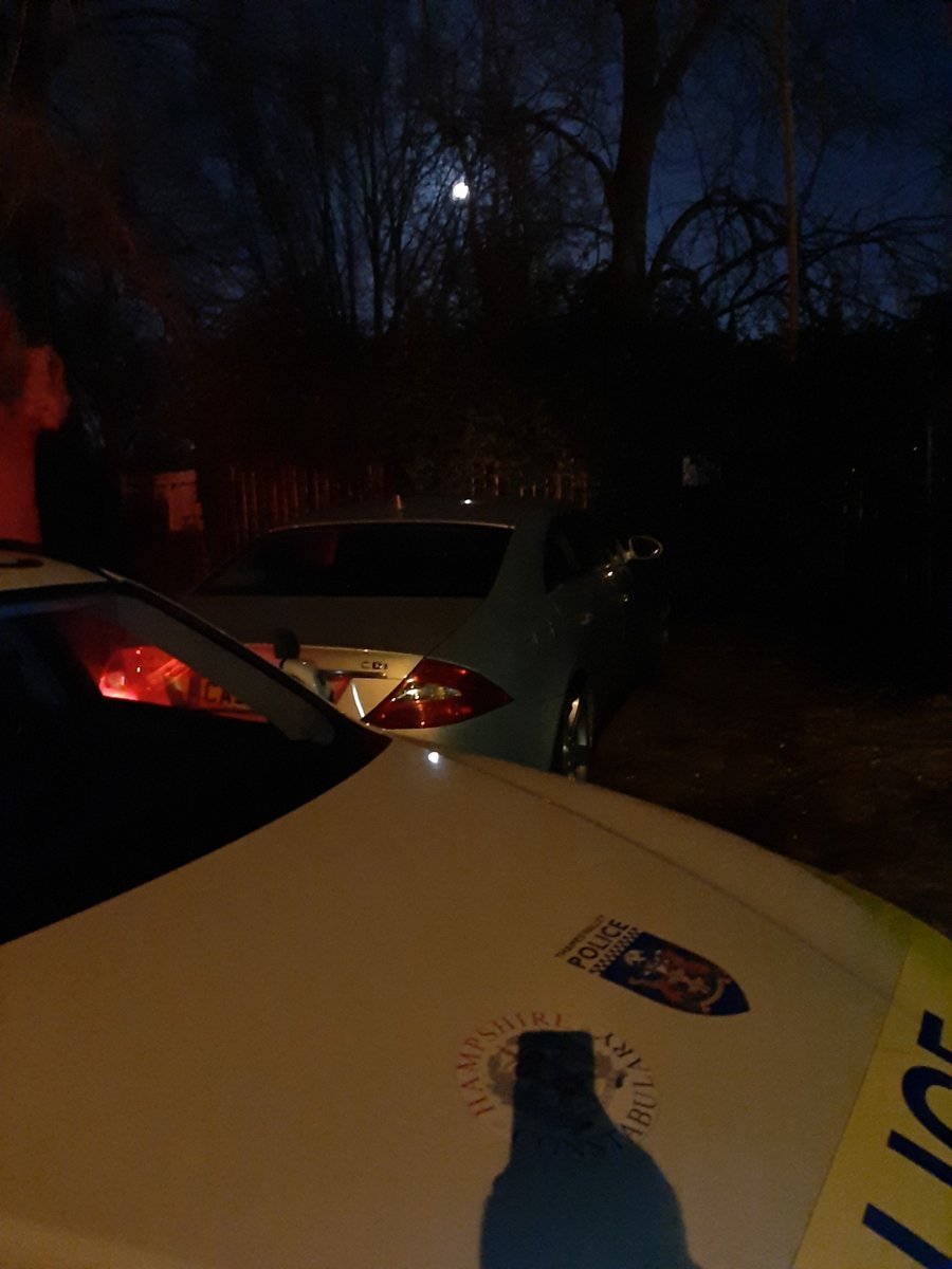tvprp's tweet photo. Stolen vehicle recovered from Windsor by RPU after a pursuit in Slough tonight and successful stop stick deployment by #6545
#ttbshift
#p6081 https://t.co/h6jVQTysxp