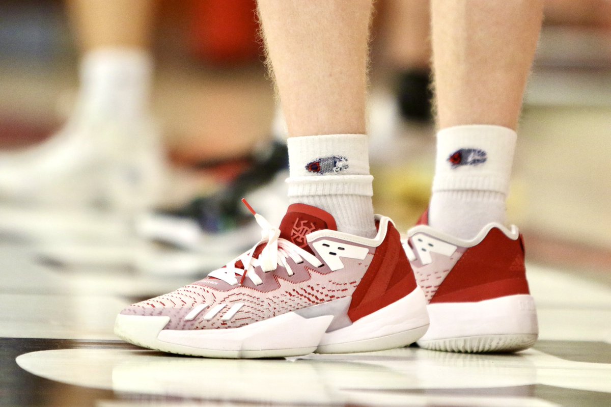 MoonTigersBB's tweet photo. Two and a half weeks is TOO long for some new #KicksCam content from us 👟
So we thought an all 🔴 themed day would be fitting. More to come later today at the game! https://t.co/8ICagYXnwh