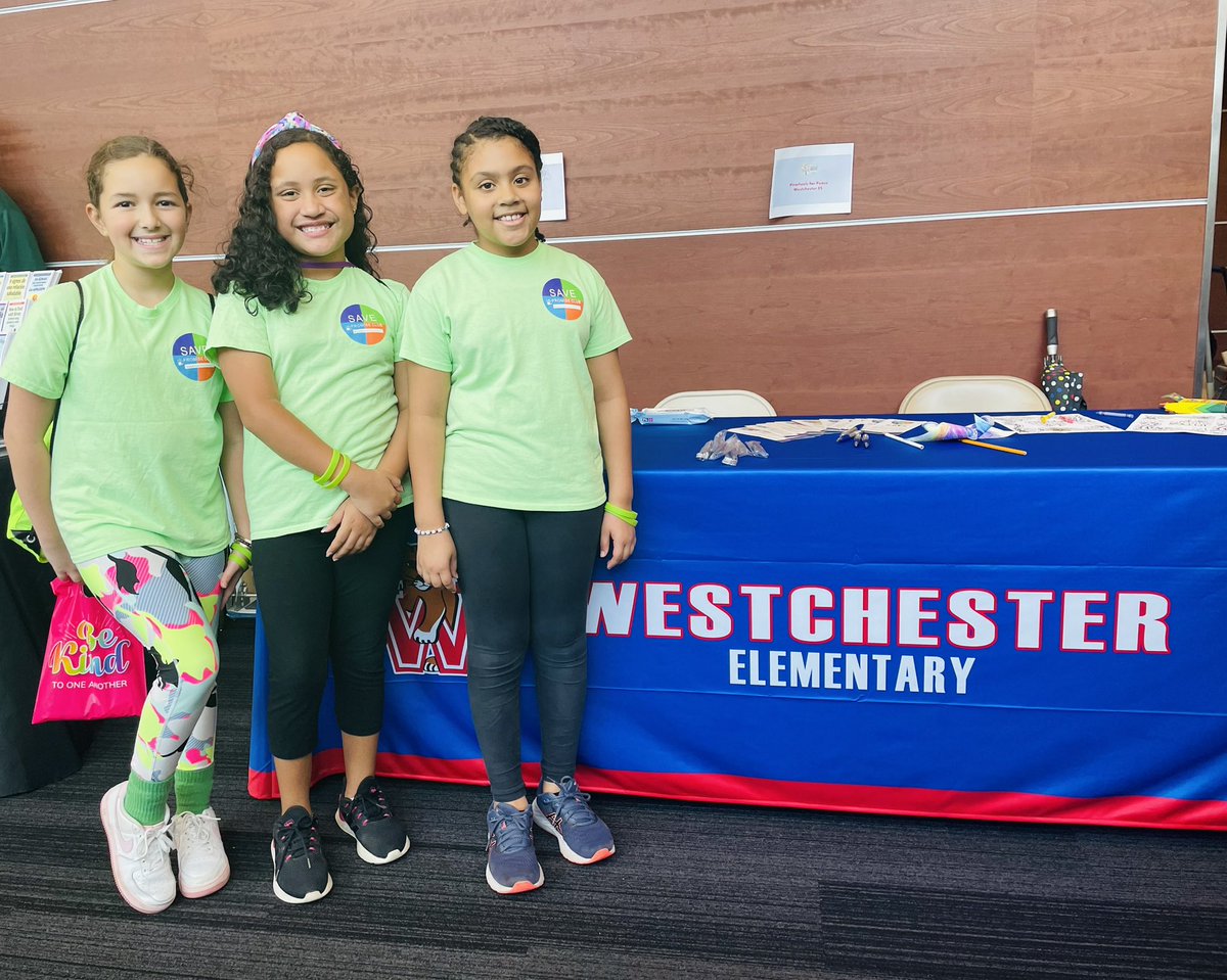 caringcouns_kbk's tweet photo. Yesterday at the Choose Peace Day of Kindness event. Some of the SAVE Promise ambassadors represented Westchester Elementary with so much pride😉🌻 #SAVEPromiseClub #bcpsElemSAVE #NATIONALSAVE #newschester https://t.co/KWEcEWNkQ7