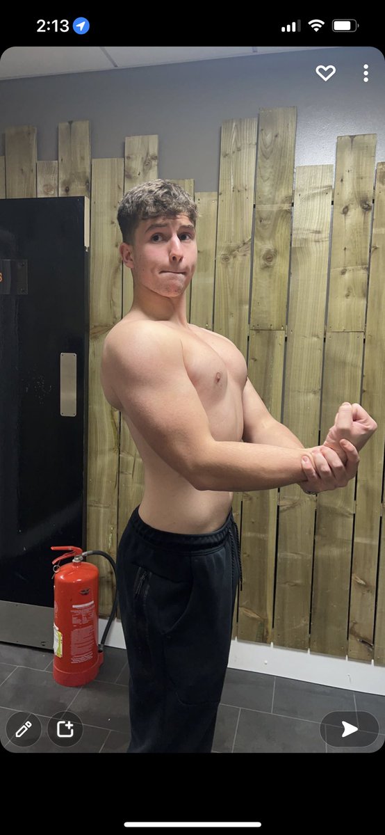 ShiftFN_'s tweet photo. Chest/side comparison 2 months apart https://t.co/UUpj18kelI