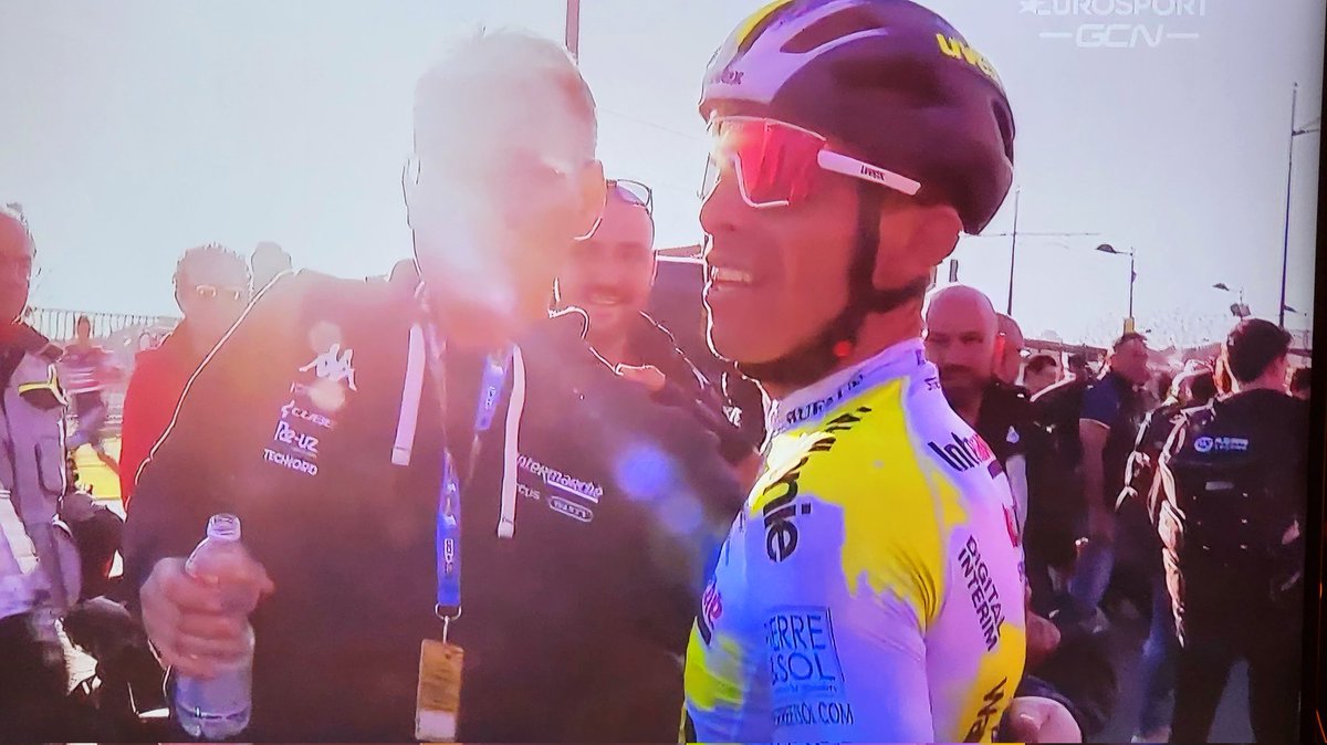2 different races 2 outstanding wins for @RuiCostaCyclist and @IntermarcheCW chapeau Rui! 🥳😎👏👏👏 #VoltaValenciana