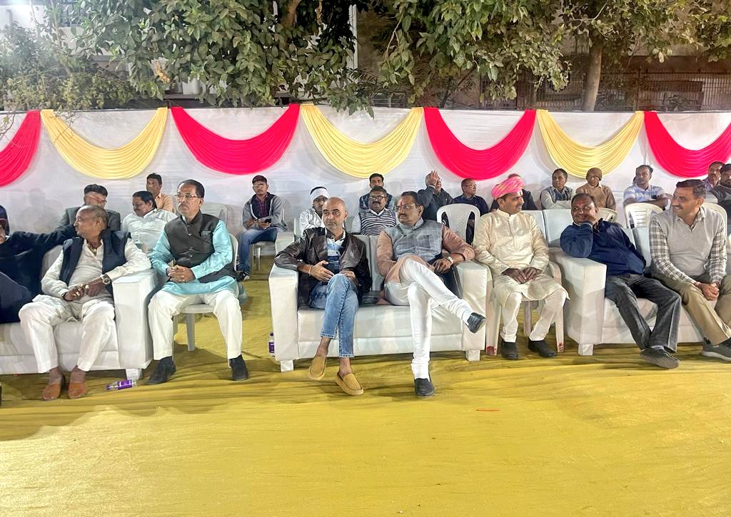 મારા ભાવનગર પશ્ચિમ વિધાનસભામાં સમાવિષ્ટ કાળીયાબીડ અને કુંભારવાડા વિસ્તારમાં સામાજિક પ્રસંગે ઉપસ્થિત રહી સ્થાનિકો સાથે હળવી પળોમાં સંવાદ કર્યો.