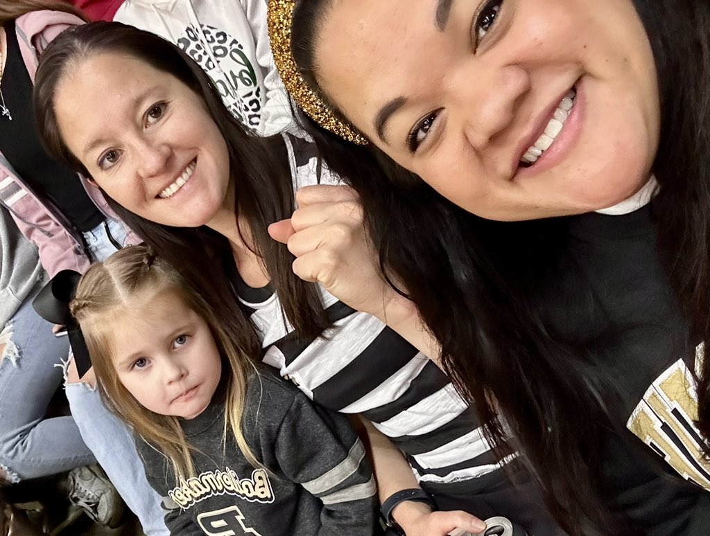 Mackey is PACKED for <a href="/PurdueWBB/">Purdue Women's Basketball</a> 🏀 Excited to be here and cheer them on! #BoilerUp