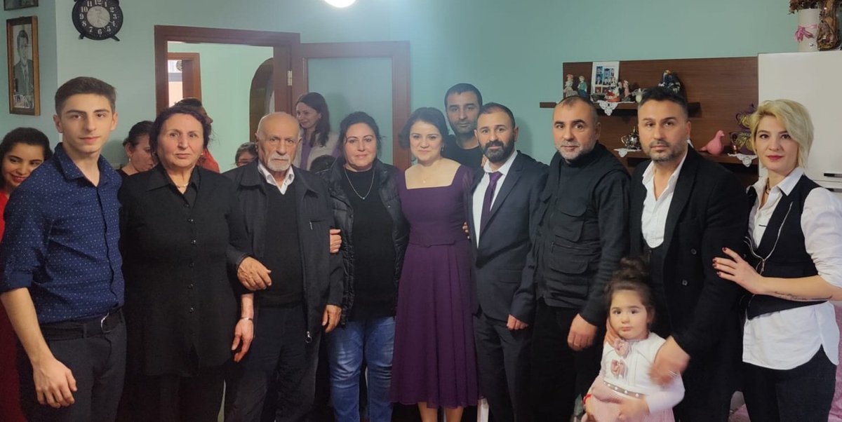 My family in Turkey, my brothers, my middle brother <a href="/kayahan/">Selim Kayahan</a>.ozgul has an engagement, good luck, may god give you a lifetime of health and happiness!🙏🏼

#angagement #family #brothers #istanbul #turkey #siarozgul